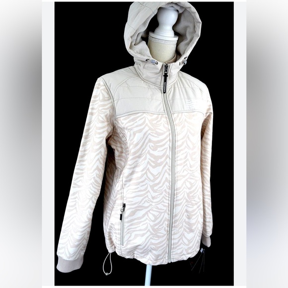 NWOT New Balance Quilted Water and Wind Resistant Warm Jacket 4-Way Stretch - Picture 2 of 13